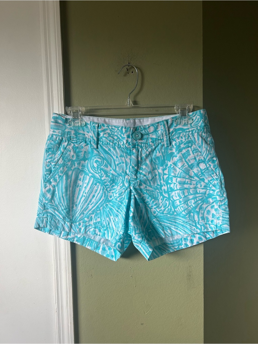 Lilly Pulitzer Aqua Shell-Print Cotton Shorts Sz 2
